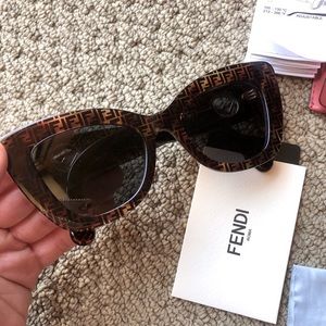 Beautiful AUTHENTIC Brown Fendi Logo Women’s Cat Eye Sunglasses